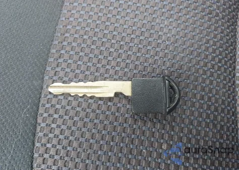 2013 Nissan Rogue Sv z USA, uszkodzony, nr VIN JN8AS5MT2DW008317